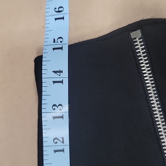 Michael Kors Size 8 Black Pencil Skirt Stretchy, Exposed Zipper Exc. Cond. - Picture 5 of 9